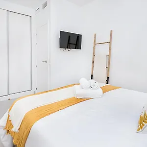 The First Patrocinio Center Apartamento