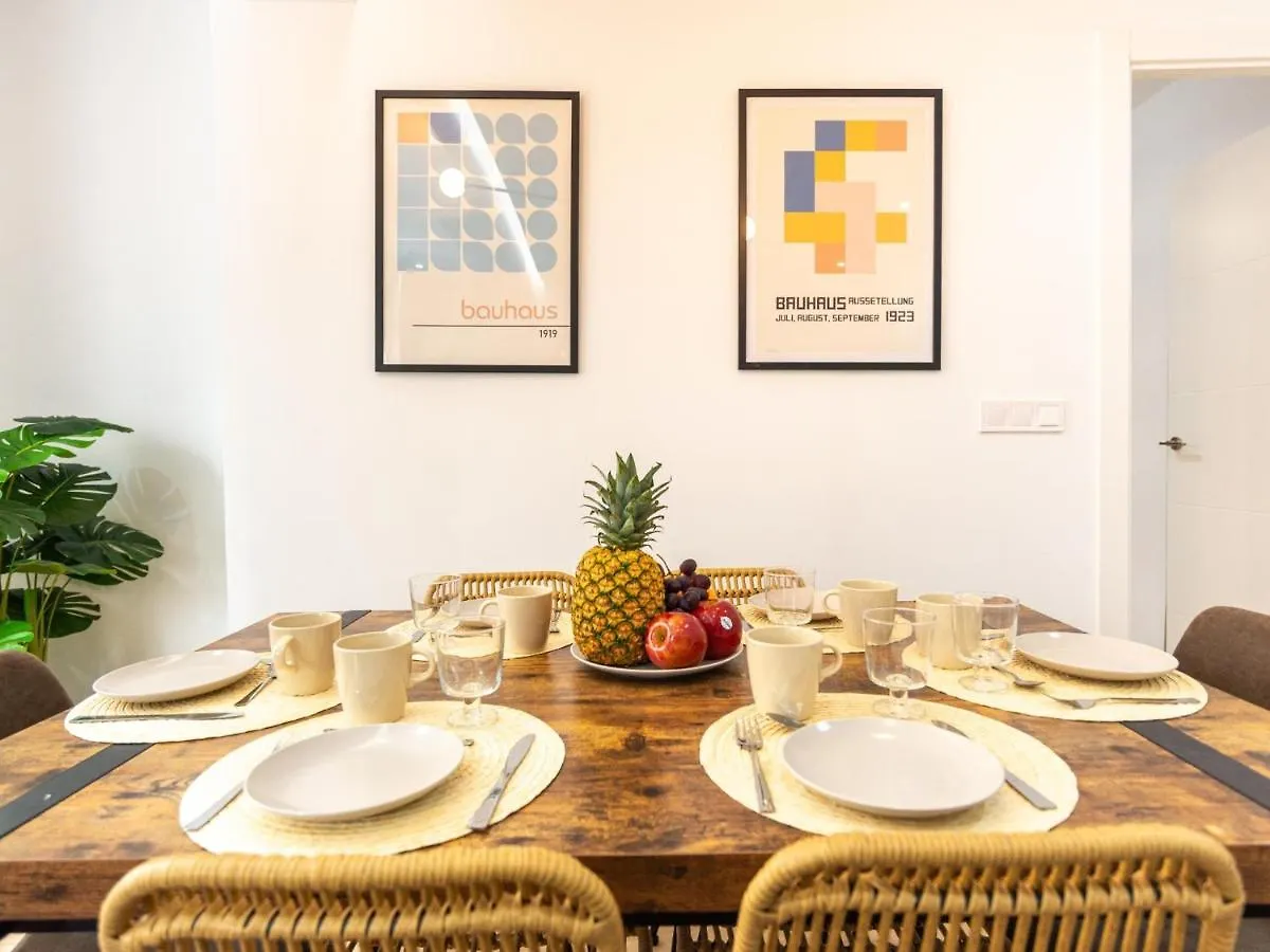 Gorgeous Renovated Apartment 2Br Ac Málaga España
