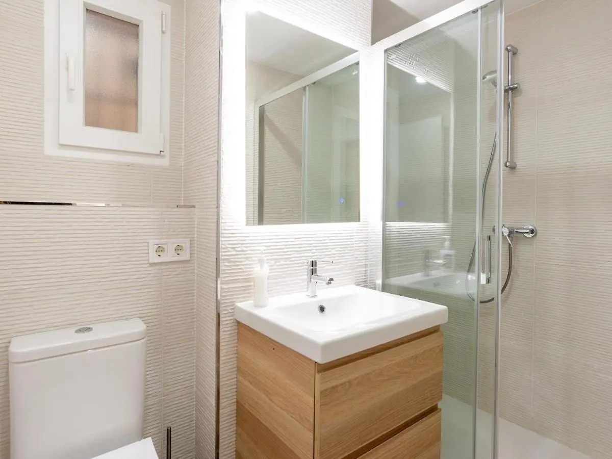 Gorgeous Renovated Apartment 2Br Ac Málaga