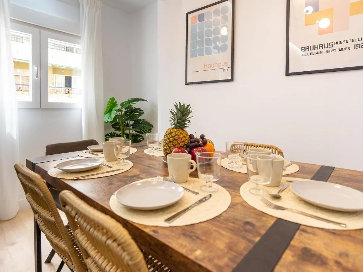 Gorgeous Renovated Apartment 2Br Ac Málaga